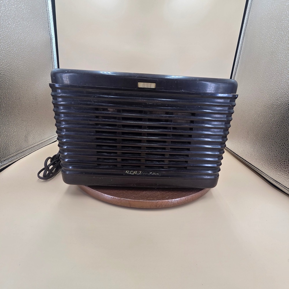Vintage RCA Victor Victrola Model 45-EY-3 Portable 45 RPM Record Player Brown